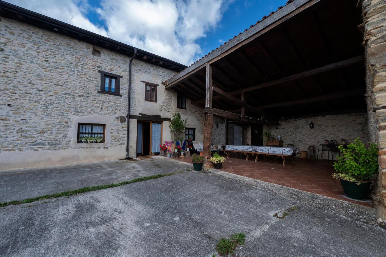 Villa Mujika Etxea Manurga Exterior foto